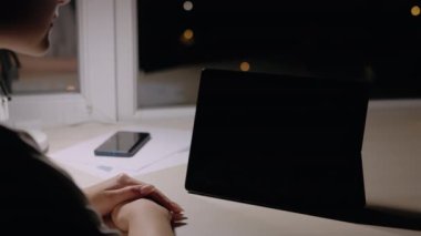 İnternet konferansında iş görüşmesi