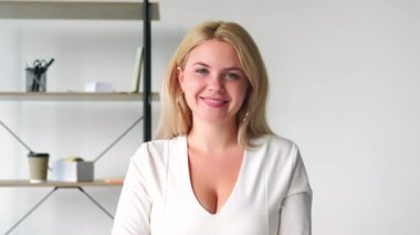 çevrimiçi eğitim webinar konferansı uzak görev