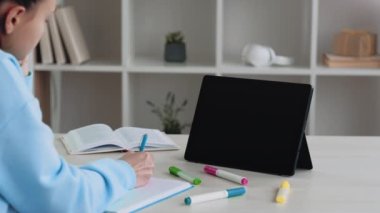 çevrimiçi eğitim sıkıcı ders web konferansı