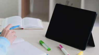 çevrimiçi eğitim web konferansı kilitleme rutini