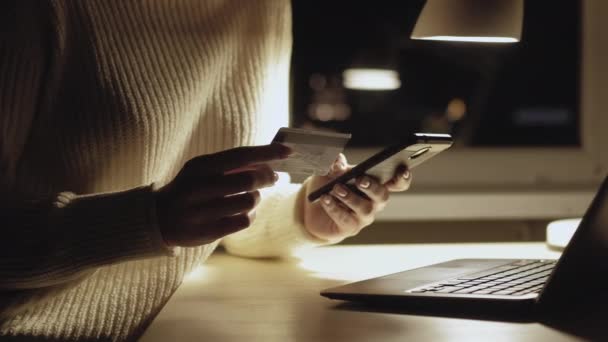 Mobil betalning online shopping banköverföring — Stockvideo