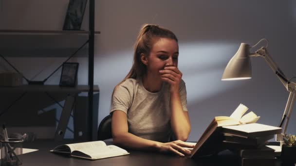 Estudar a preparação de exames de fadiga — Vídeo de Stock