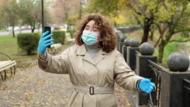 Uzak ilişki videosu kadın maskeli telefonu