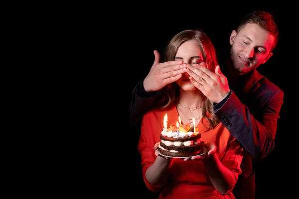 Birthday surprise sweet present man woman cake — 스톡 사진