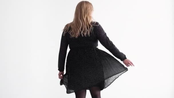 Corps positif plus taille mode obèse femme robe — Video