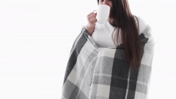 Corpo da manhã acolhedor positivo mulher obesa beber chá — Vídeo de Stock