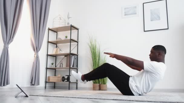 Стоковые Видео Новичок Йоги ⬇ Скачать Футажи Новичок Йоги.