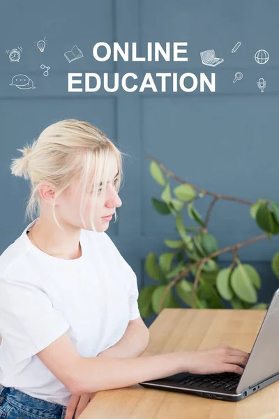 Online utbildning fjärrkurs student bärbar dator — Stockfoto