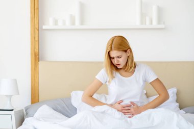 Dönem ağrısı jinekolojik sorun kadın krampı