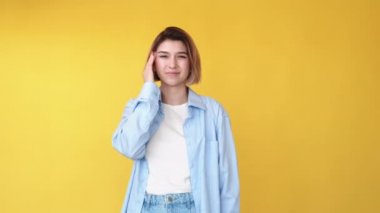 Baş ağrısı, migren, hasta kadın gif döngüsü.