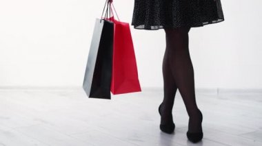 Kara Cuma indirimli moda alışverişi kadın bacak çantaları