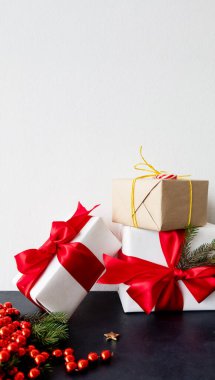 Noel indirimi bayrak kutuları kırmızı beyaz