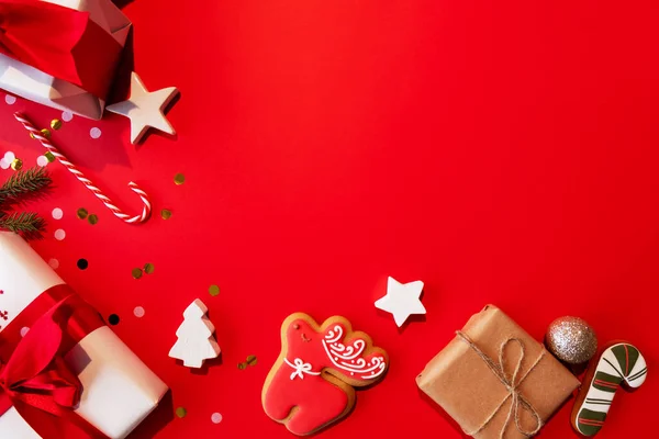 Nova decoração ano natal fundo caixa de presente vermelho — Fotografia de Stock