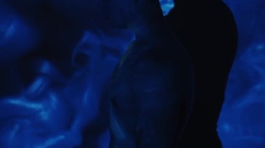 Stres atma barışı uyum sağIık mavi adam