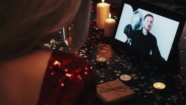 Romantik video çevrimiçi sevgililer günü çifti — Stok video
