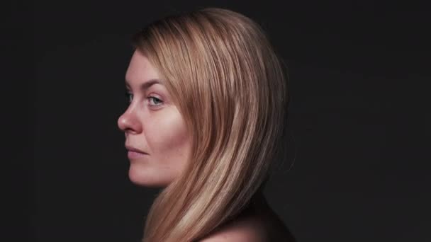 Vonzó nő természetes szépség bőr tiszta arc — Stock videók