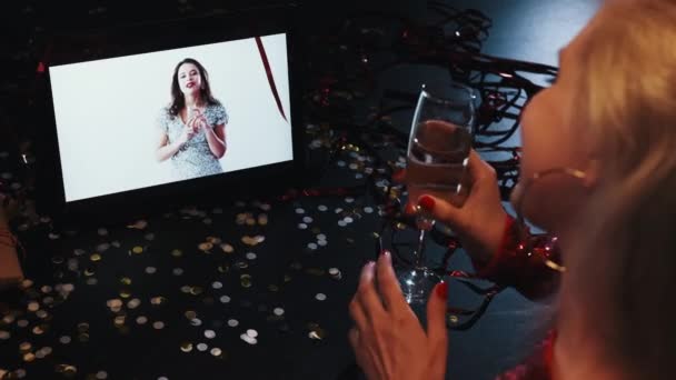 Video kutlama partisi online bayan arkadaşlar — Stok video