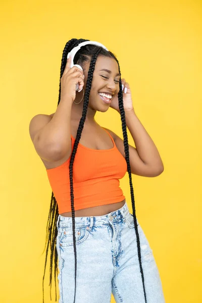 Música favorita música entretenimento mulher fones de ouvido — Fotografia de Stock