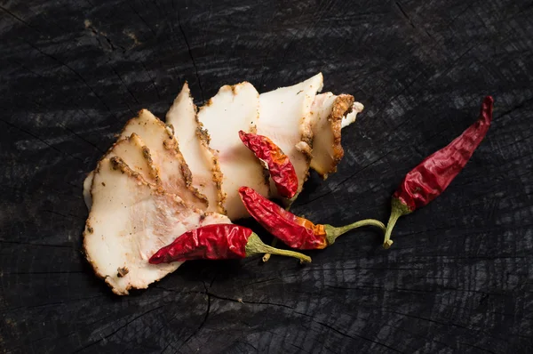 Salo med kryddor och röd paprika — Stockfoto
