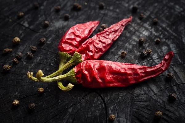 Horká červená paprika a pepř černý — Stock fotografie