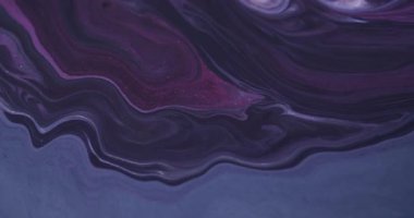 Dalga sanatı. Akrilik doku. Soyut sanat yaratıcılığı arka planında yüzen mor pembe parlak sıvı pigment.