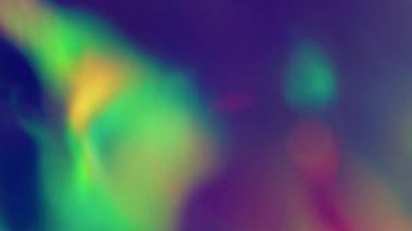 Yansıma sızıntısı. Spektrum bulanıklığı. Renkli ışıklılık optik etkisi. Sanat filmi soyut floresan folyo ışın arkaplanı parlatır.