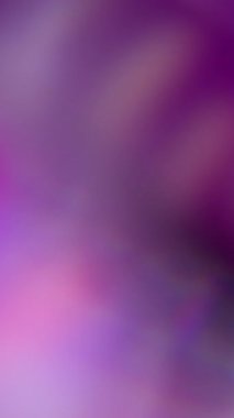 Dikey video. Gökkuşağı tayfı. Bulanık ışık yanıp sönüyor. Soyut sanat soyut ışık arka planında odaksız mor renkli lens ışıltısı dokusu.