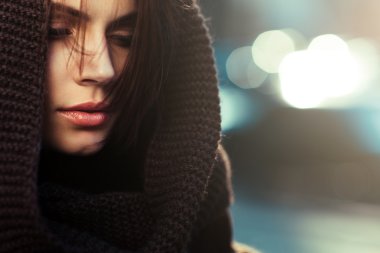 Gizemli kadın bir Hood