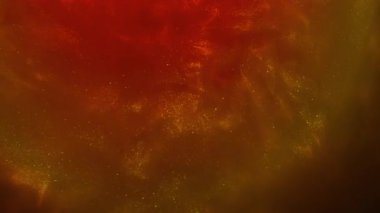 Göz kamaştırıcı bir dövme. Sıcak parıltı. Kırmızı turuncu parıldayan ışın sisi sanat sıvısını karıştırıyor. Odaklanamayan soyut lav renk akış arkaplanı.