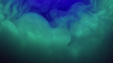 Parıltı akışı. Parlak mürekkep. Mavi menekşe turkuaz parlak sıvı neon etkisi su arka planında. Odaklanamayan soyut renk lensi.