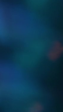 Dikey video. Odaklanamayan parıltı. Çok renkli girdap. Pürüzsüz doku parıldayan lens bulanık sanat ışığı arka planında parlıyor..