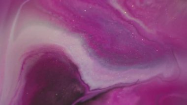 Bulanık duman mürekkebi. Akrilik pigment. Odaklanmamış pembe renkli su buharı soyut sanat eserlerinin yaratıcı arka planında yüzen parlak sıvı..