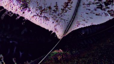 Arıza örtüsü. Ekran bozulması. Mavi sarı mor renk frekansları kırık dalga fütüristik damlalar koyu siyah sanat soyut arkaplan.