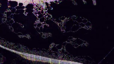 Piksel dalgası. Renk bozukluğu. Pembe akış parıltı ses kalıntıları sıkıntılı gökkuşağı etkisi sıvı kristal koyu siyah soyut sanat bokeh arkaplan.