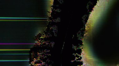 Arıza ekranı. Dijital bozukluk. Mavi, sarı, pembe, sıvı, parlayan, gürültülü objeler koyu siyah, soyut arka planda kırık bir etki yarattılar..