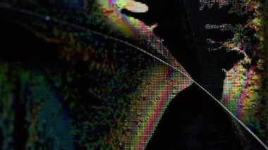 Arıza sinyali. Statik bozulma. Mavi sarı pembe renk frekanslı objeler koyu siyah soyut bokeh arka planda gökkuşağı fütüristik sıvı damlaları patlatıyor..