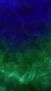 Dikey video. Parlayan toz. Boya patlaması. Mavi menekşe yeşil turkuaz parlak toz girdabı siyah arka planda. Soyut renk yuvarlak bulanık su dokusu.