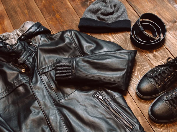 Conjunto de inverno de roupas masculinas casuais — Fotografia de Stock