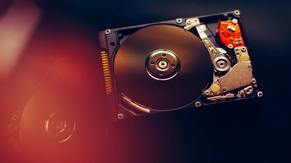 Bilgisayardan açık hdd (sert yuvarlak yüzey) — Stok fotoğraf