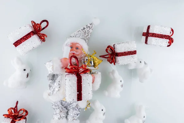 Juguete Papá Noel Ropa Blanca Decoraciones Navideñas Árbol Navidad — Foto de Stock