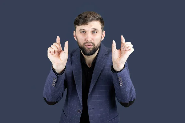 Man Blue Suit Shows Signs His Finger — Stock Photo, Image
