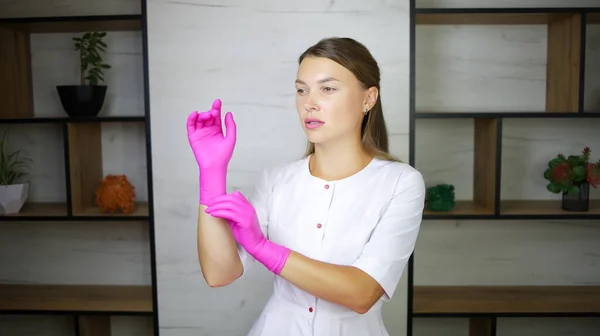 Meester Van Suiker Ontharing Van Ongewenste Haren Werkt Zijn Cosmetologie — Stockfoto