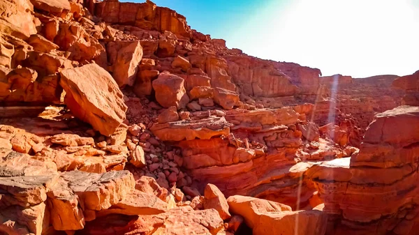 Cânion Montanha Cor Vermelha Que Está Localizado Deserto Uma Bela — Fotografia de Stock