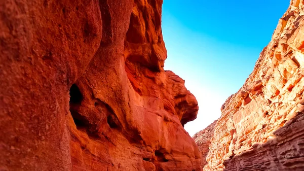 Rocce Rosse Situate Nel Deserto Contro Cielo Blu — Foto Stock