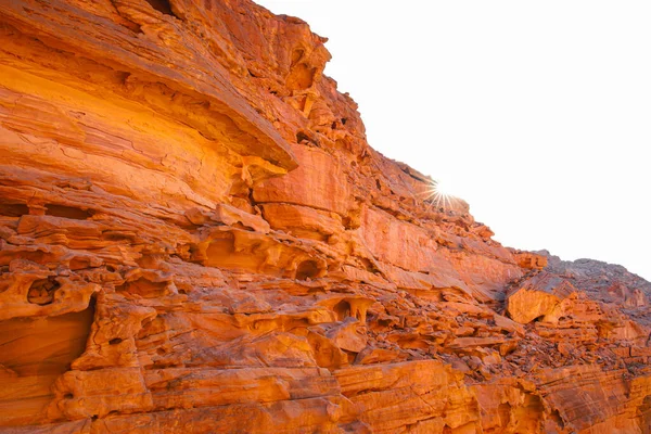 Montanha Pedra Vermelha Que Está Localizado Desfiladeiro Deserto — Fotografia de Stock