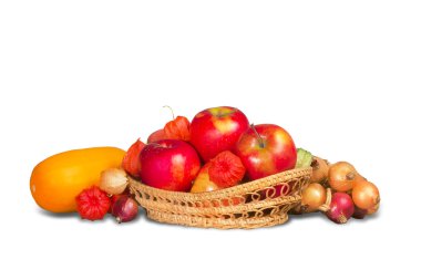 Hasır sepet ve sebze Grup olgun kırmızı elmalar