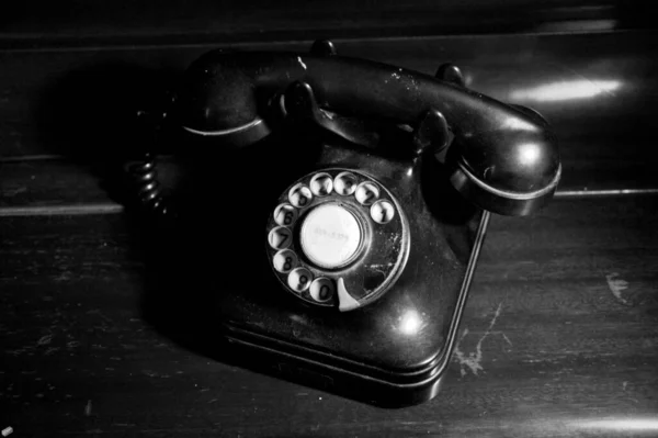 Teléfono Viejo Sobre Piano Acercan — Foto de Stock