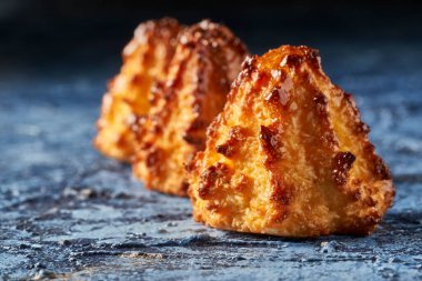 Cocada ya da coquito, Latin Amerika 'da Hindistan cevizinden yapılan tipik bir tatlıdır.