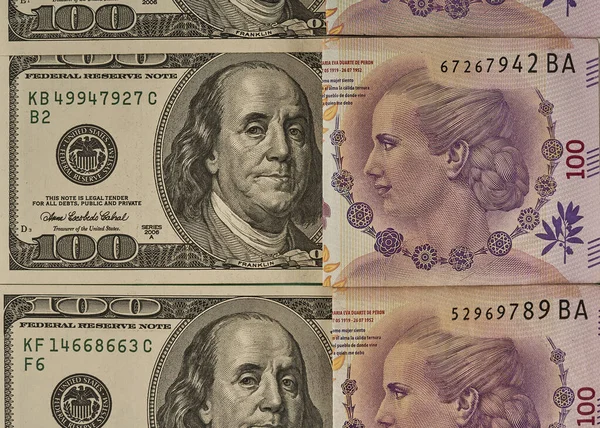 100 Peso Argentino Conta Eva Peron Observando Nota 100 Dólares — Fotografia de Stock
