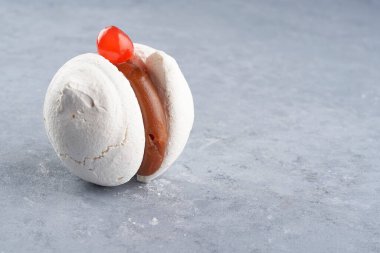 Dul de leche ile doldurulmuş krema